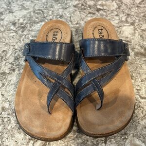 Taos dark blue “Perfect” sandals  size 8